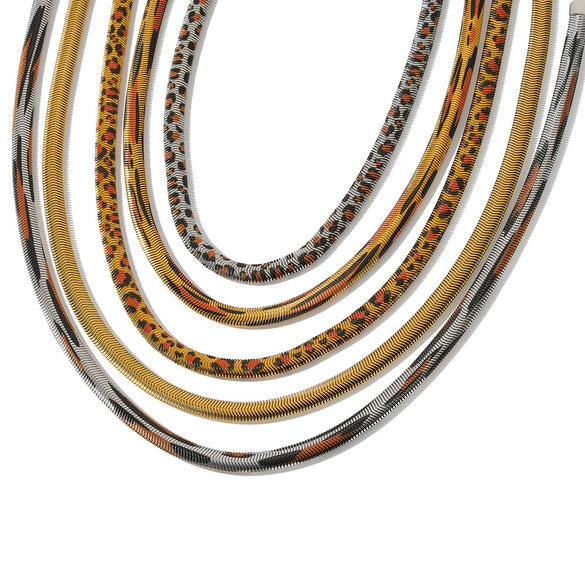 Women's Stainless Steel Snake Shaped Chain Necklace With Geometric Design And 18K Vacuum Plated Finish