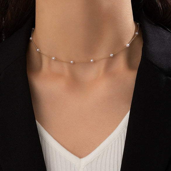 Women's Stainless Steel Twist Paper Clip Pearl Chain Necklace With Water Corrugated Magic Chain Electroplated Geometric Clavicle Necklace