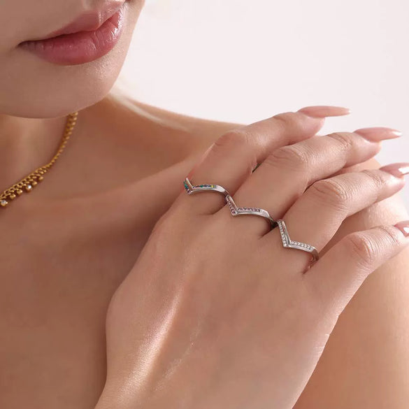 Women's 316L Stainless Steel Vshaped Light Luxury Geometric Ring With Diamond And 5A Zircon Electroplated