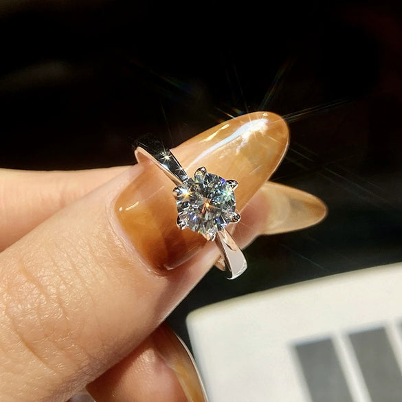 Women's 925 Sterling Silver Geometric Fashion Ring With Electroplating And Six Claw Design
