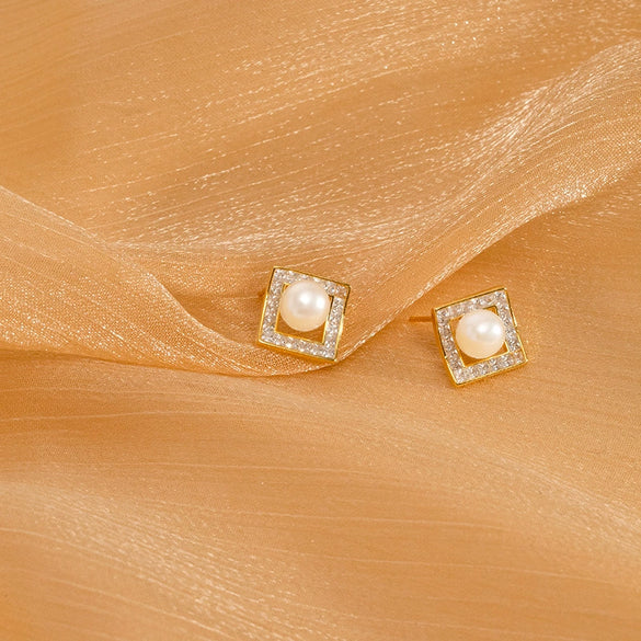 Women's Sterling Silver Geometric Square Pearl Earrings With Electroplated Finish Simple Natural Fashion Jewelry