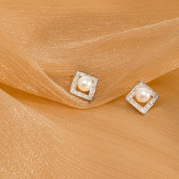 Women's Sterling Silver Geometric Square Pearl Earrings With Electroplated Finish Simple Natural Fashion Jewelry
