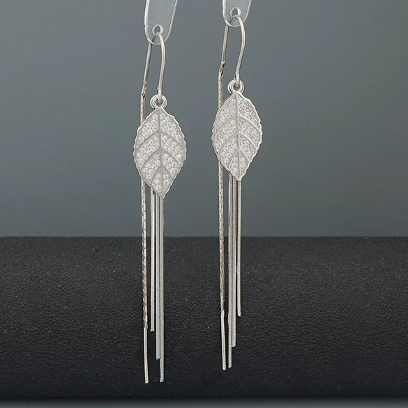 Women's 925 Sterling Silver Leaf Long Tassel Earrings Elegant Polished Dangle Earrings With Trendy Floral Inspired Design