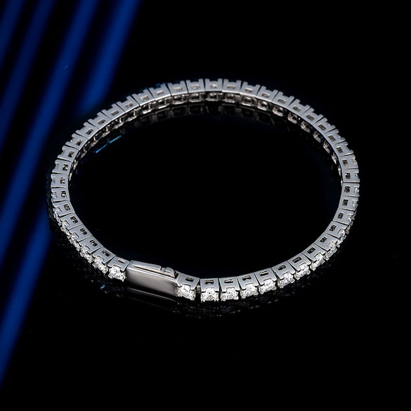 Women's Sterling Silver Moissanite Tennis Chain Bracelet With Spring Buckle Design And Geometric Style