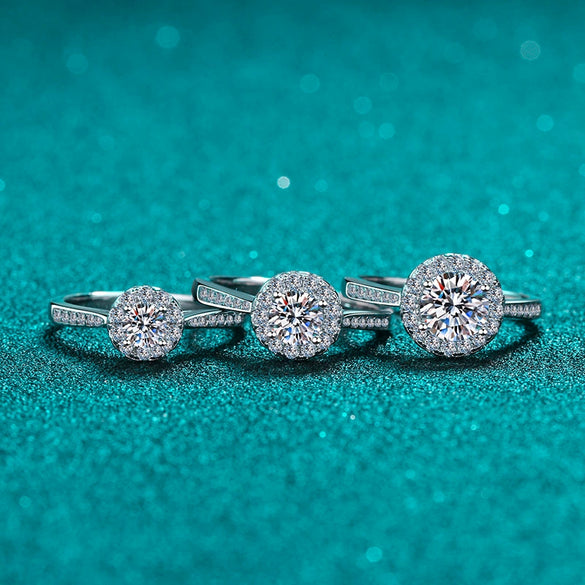 Women's 925 Sterling Silver Ring Plated With Pt950 Gold Set With Moissanite Four Claw Round Bag Design Electroplated