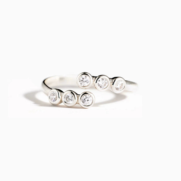 Women's Sterling Silver Round Zircon Ring With Geometric Design And Electroplating Treatment