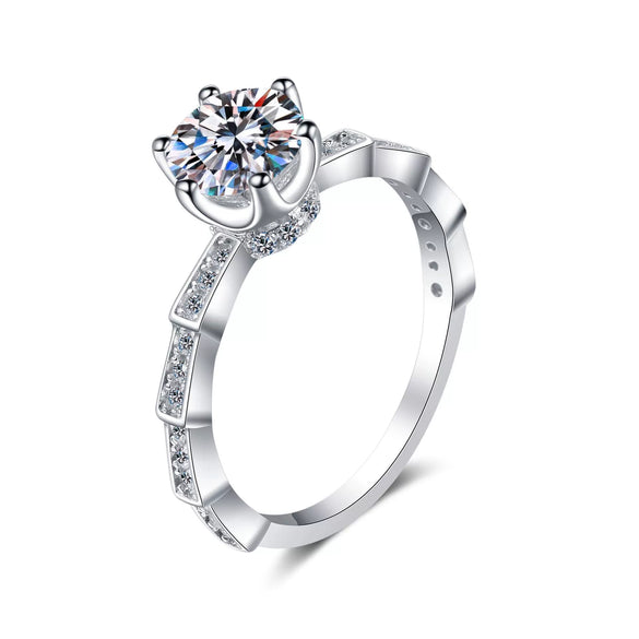 Women's 925 Sterling Silver Snake Bone Ring Light Luxury Style With Animals Pattern And Goldplated Moissanite