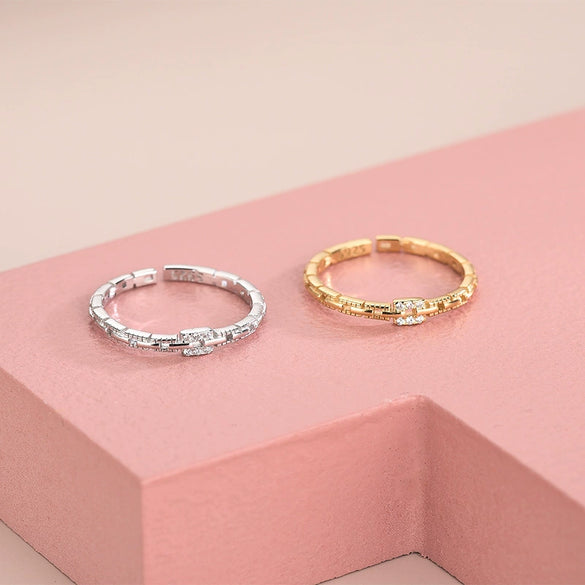 Women's Sterling Silver Square Zircon Open Ring With Chain Detail And Electroplated Finish
