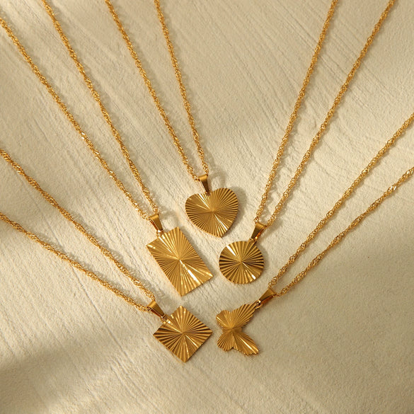 Women's Summer Titanium Steel Necklace With Geometric Design Love Heart Round Shapes Electroplated