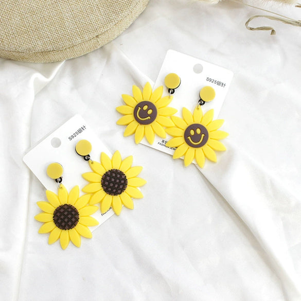 Women's Sunflower Flower Earrings With Resin And Plastic Design Pastoral Floral Style Jewelry For Wholesale