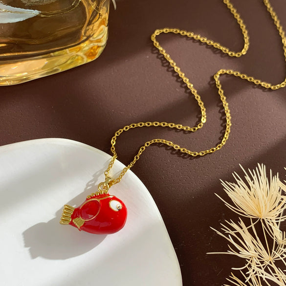 Women's Sweet Animal Style Copper And Titanium Steel Clown Fish Necklace With Real Gold Plating And Enhanced Color Retention