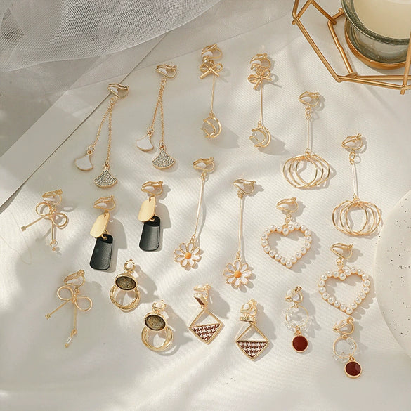 Women's Sweet Geometric Ear Clip Earrings Alloy Silver Plated Gold Plated Simple Long Electroplated Ear Jewelry