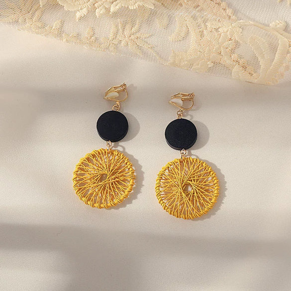 Women's Sweet Geometric Ear Clip Earrings Alloy Silver Plated Gold Plated Simple Long Electroplated Ear Jewelry
