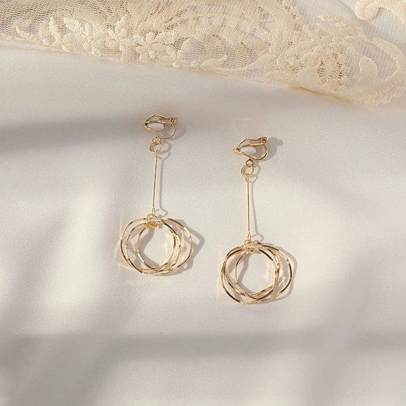 Women's Sweet Geometric Ear Clip Earrings Alloy Silver Plated Gold Plated Simple Long Electroplated Ear Jewelry