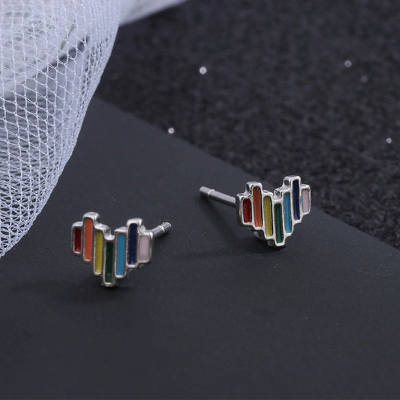 Women's Sweet Heart Shaped Earrings With Silver Needle And Copper Electroplated Rainbow Heart Geometric Design