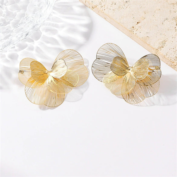 Women's Three Dimensional Hollow Flower Earrings With Stainless Steel Posts Electroplated Metal Design Fashionable Statement Jewelry