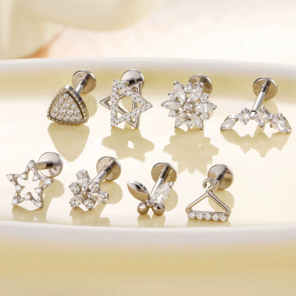Women's Titanium Alloy Flower Pattern Electroplated Cartilage Puncture Earrings
