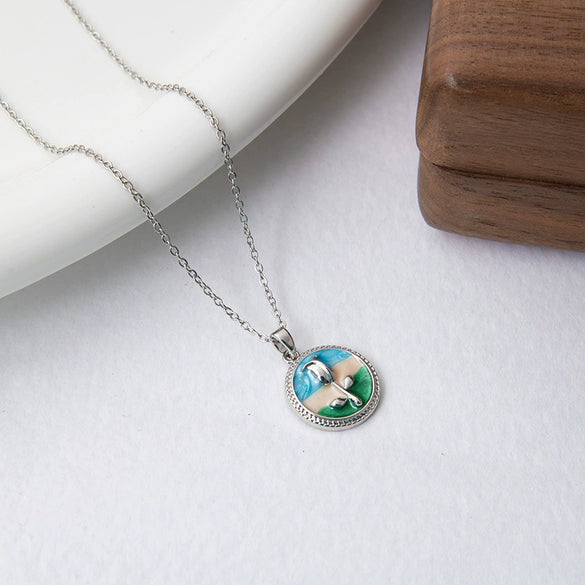 Women's Titanium Steel And Copper Necklace With French Rose Round Pendant And Electroplating Design