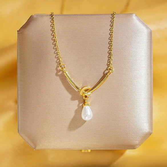 Women's Titanium Steel And Copper Pearl Necklace With Geometric Pattern And Cross Chain Light Luxury Style Electroplated