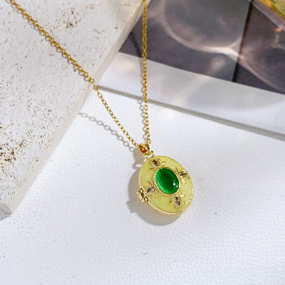 Women's Titanium Steel And Copper Photo Box Necklace With Oval Oil Drop Shape Cross Chain Real Gold Plated Enhanced Color Retention Sweet And Geometric Style