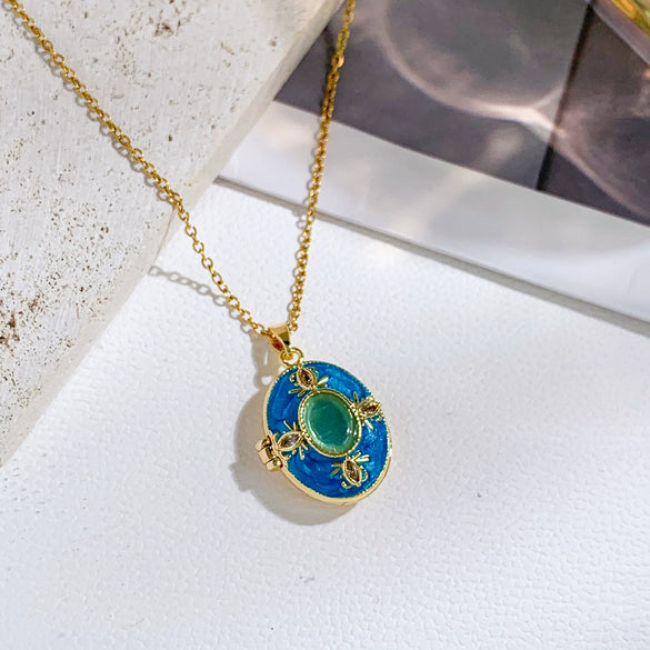 Women's Titanium Steel And Copper Photo Box Necklace With Oval Oil Drop Shape Cross Chain Real Gold Plated Enhanced Color Retention Sweet And Geometric Style