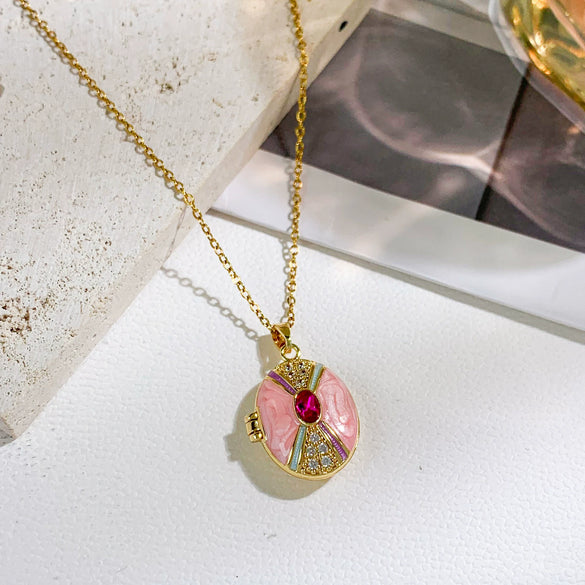Women's Titanium Steel And Copper Photo Box Necklace With Oval Oil Drop Shape Cross Chain Real Gold Plated Enhanced Color Retention Sweet And Geometric Style