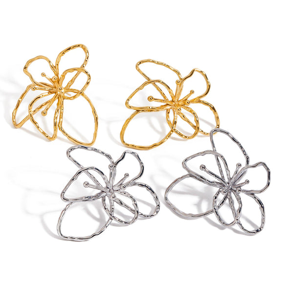 Women's Titanium Steel And 18K Gold And Silver Twocolor Simple Line Flower Hammered Geometric Earrings With Electroplating