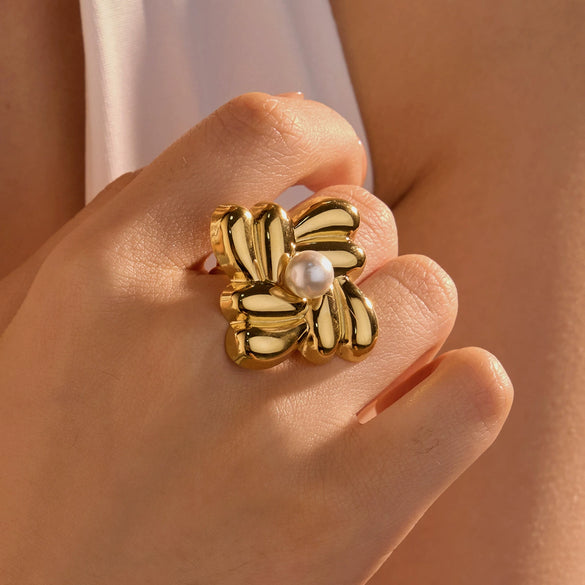 Women's Titanium Steel And Stainless Steel Ring With Gold Square Geometric Thread And Inlaid Pearls Electroplated Fashion Jewelry