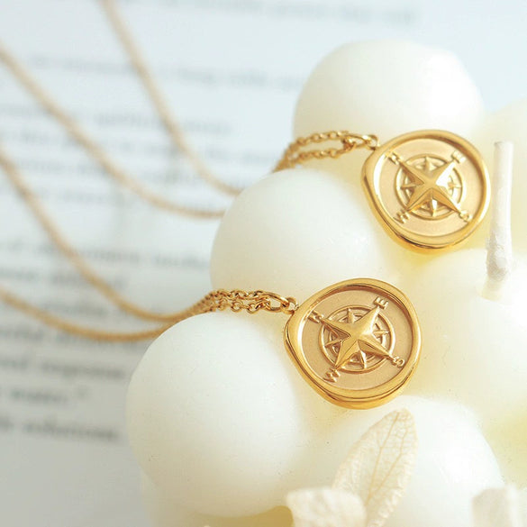 Women's Titanium Steel Electroplated Geometric Round Compass Necklace