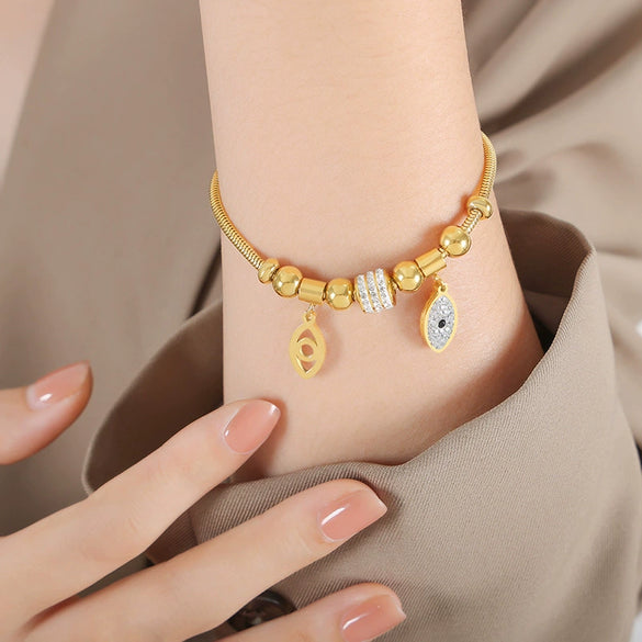 Women's 316L Stainless Steel Electroplated Heart And Geometric Pendant Bracelet New Retro Style