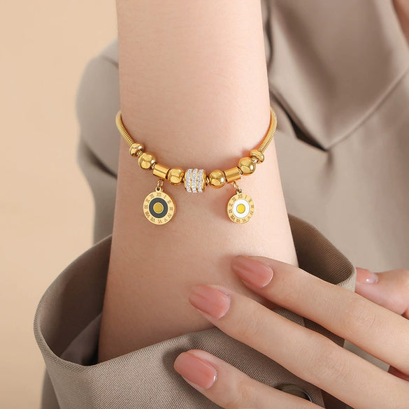 Women's 316L Stainless Steel Electroplated Heart And Geometric Pendant Bracelet New Retro Style