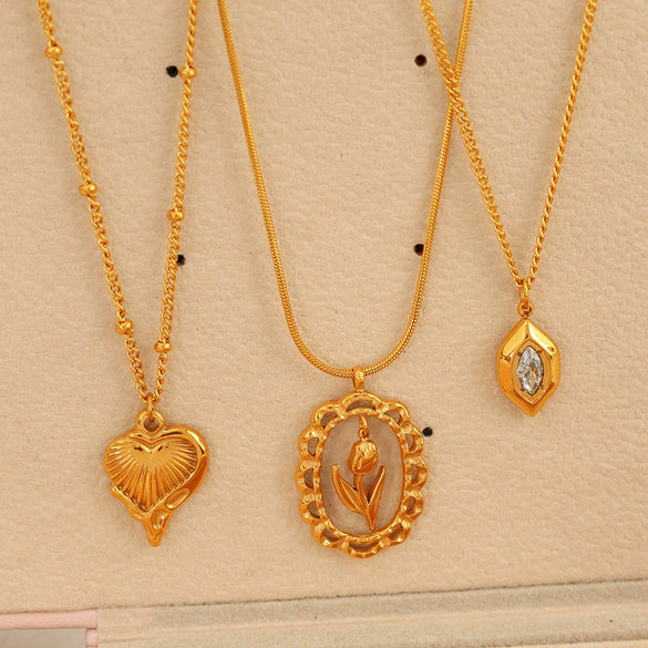 Women's 316L Stainless Steel Electroplated Oval Hollow Clavicle Chain With Coloured Glaze Heart And Flower Pendant Sweet Style