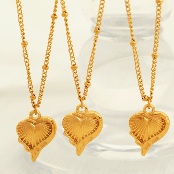 Women's 316L Stainless Steel Electroplated Oval Hollow Clavicle Chain With Coloured Glaze Heart And Flower Pendant Sweet Style