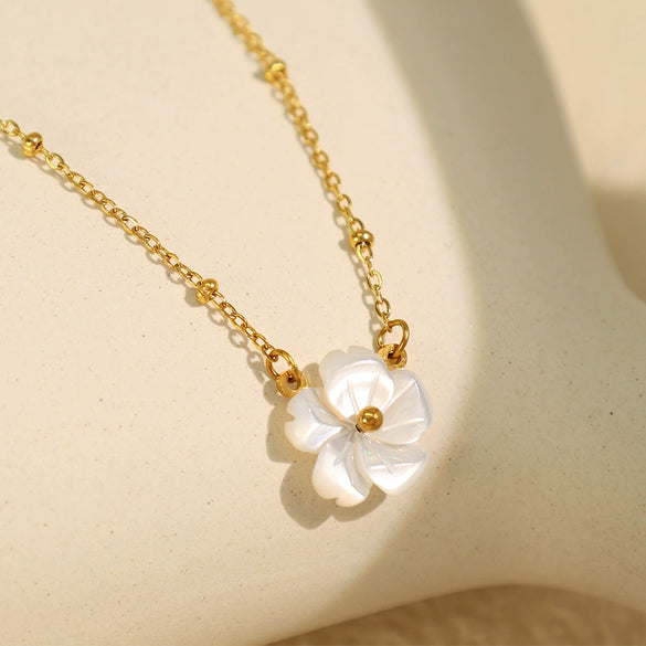Women's 316L Stainless Steel Flower Necklace Light Luxury Ins Style Electroplated