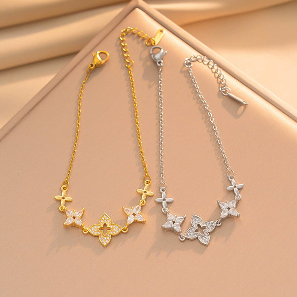 Women’s Titanium Steel Four Leaf Clover Bracelet With Rhombus Pattern And 18K Gold Plated Brass Hardware Vintage Style