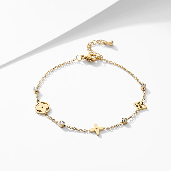 Women's Titanium Steel Fourleaf Clover Bracelet With Electroplating And Letters Numbers Text Design