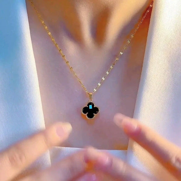 Women's Titanium Steel Fourleaf Clover Mixed Gem Inlay Electroplated Light Luxury Necklace