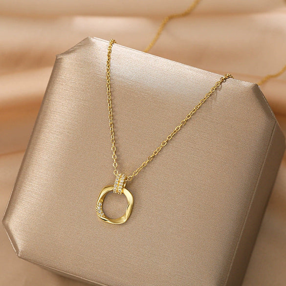 Women's Titanium Steel Geometric Double Ring Pendant Clavicle Chain With Rectangular Design