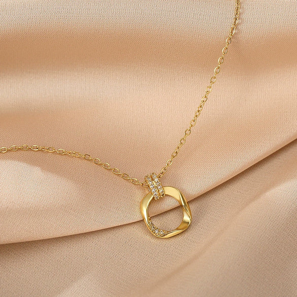 Women's Titanium Steel Geometric Double Ring Pendant Clavicle Chain With Rectangular Design