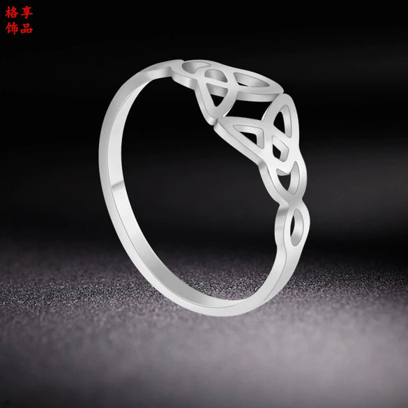 Women's Titanium Steel Geometric Flower Triangle Tassel Ring With Polished Natural Style Design