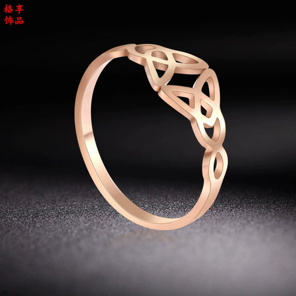 Women's Titanium Steel Geometric Flower Triangle Tassel Ring With Polished Natural Style Design