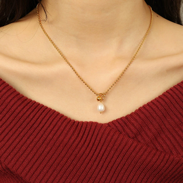 Women's 316L Stainless Steel Geometric Otter Buckle Pearl Pendant Necklace With Electroplating