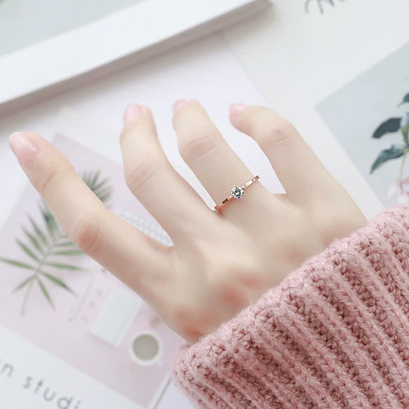 Women's Stainless Steel Geometric Six Claw Single Stone Ring Rose Gold Fine Fashion Finger Ring