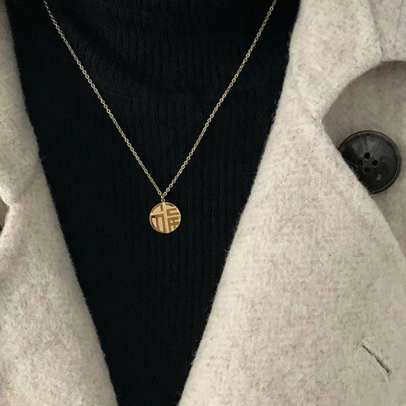 Women's Titanium Steel Gold Color Round Pendant Clavicle Necklace With Letter Text Design And Box Chain Fashion Jewelry