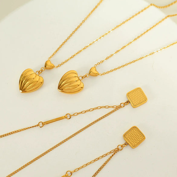 Women's 316L Stainless Steel Heart And Geometric Square Pendant Necklace Simple Texture Electroplated