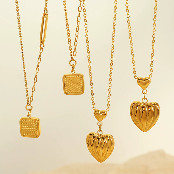Women's 316L Stainless Steel Heart And Geometric Square Pendant Necklace Simple Texture Electroplated
