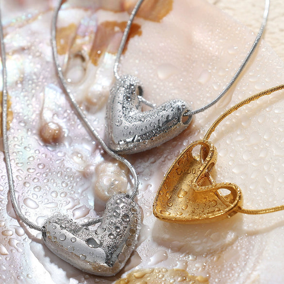 Women's 316L Stainless Steel Heart Pendant Necklace With Electroplating Treatment