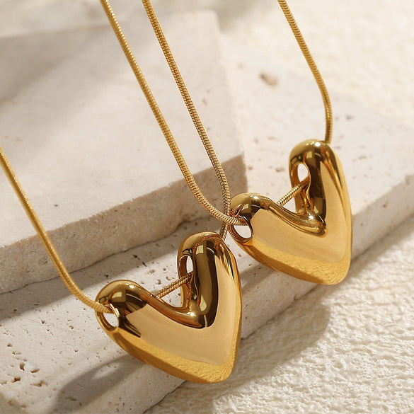 Women's 316L Stainless Steel Heart Pendant Necklace With Electroplating Treatment