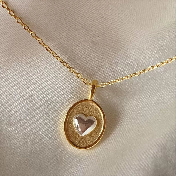Women's Titanium Steel Heart Shape Pendant Necklace With Furnace Vacuum Plating