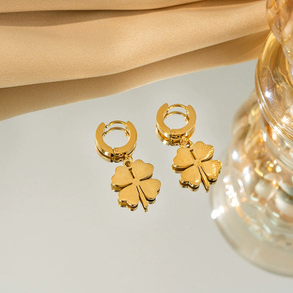 Women's Titanium Steel Plants And Flowers Style Electroplated Clavicle Chain Bracelet Earrings Set